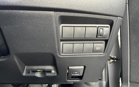 Toyota Yaris, 2022 год, 845 000 рублей, 10 фотография