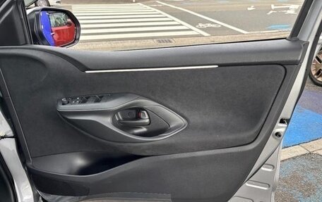 Toyota Yaris, 2022 год, 845 000 рублей, 30 фотография