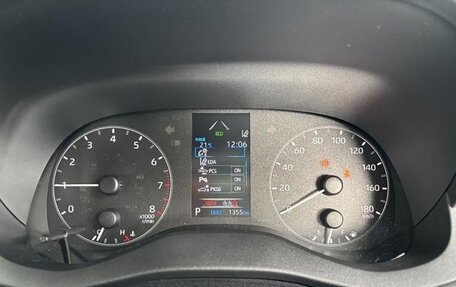 Toyota Yaris, 2022 год, 845 000 рублей, 18 фотография