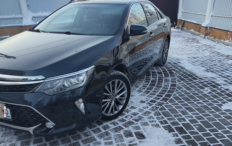 Toyota Camry, 2017 год, 2 200 000 рублей, 12 фотография