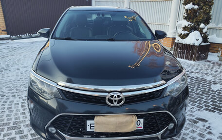 Toyota Camry, 2017 год, 2 200 000 рублей, 11 фотография