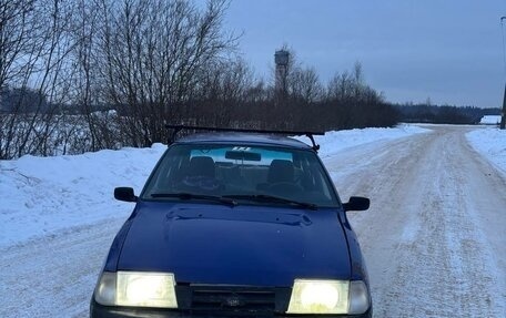 ИЖ 2126 «Ода», 2001 год, 115 000 рублей, 2 фотография