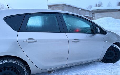 Opel Astra J, 2011 год, 849 000 рублей, 13 фотография
