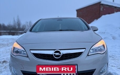Opel Astra J, 2011 год, 849 000 рублей, 8 фотография