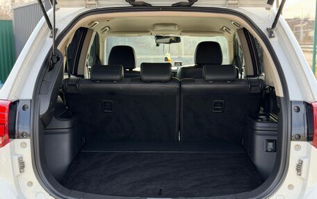 Mitsubishi Outlander III рестайлинг 3, 2015 год, 2 099 000 рублей, 12 фотография