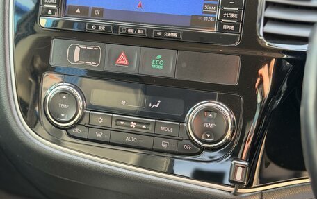 Mitsubishi Outlander III рестайлинг 3, 2015 год, 2 099 000 рублей, 19 фотография