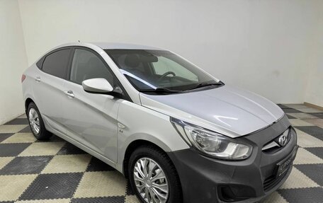 Hyundai Solaris II рестайлинг, 2011 год, 607 000 рублей, 3 фотография