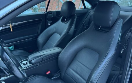 Mercedes-Benz E-Класс, 2014 год, 2 650 000 рублей, 25 фотография