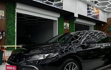 Toyota Camry, 2023 год, 3 350 000 рублей, 2 фотография