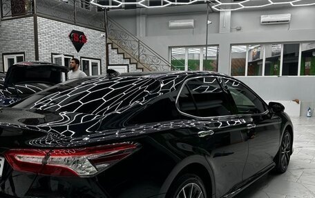 Toyota Camry, 2023 год, 3 350 000 рублей, 8 фотография