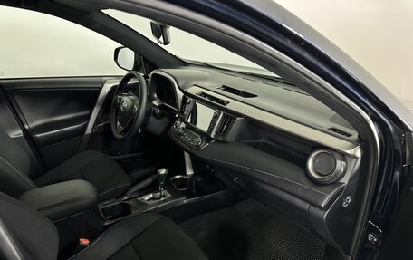 Toyota RAV4, 2019 год, 2 950 000 рублей, 14 фотография