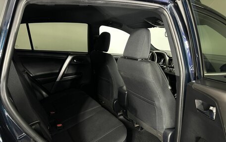 Toyota RAV4, 2019 год, 2 950 000 рублей, 16 фотография
