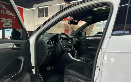 Volkswagen T-Roc I, 2022 год, 1 650 000 рублей, 7 фотография