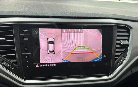 Volkswagen T-Roc I, 2022 год, 1 650 000 рублей, 10 фотография