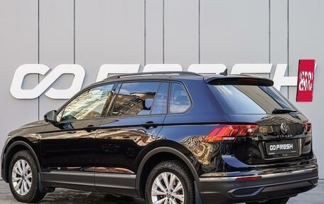 Volkswagen Tiguan II, 2020 год, 2 680 000 рублей, 2 фотография