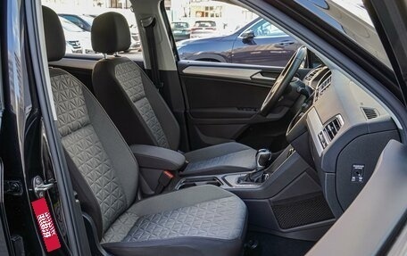 Volkswagen Tiguan II, 2020 год, 2 680 000 рублей, 8 фотография