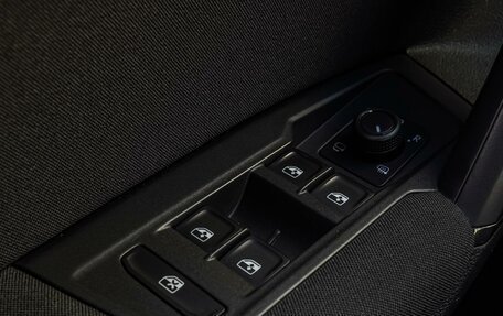 Volkswagen Tiguan II, 2020 год, 2 680 000 рублей, 20 фотография