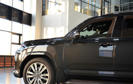 Lexus LX, 2025 год, 44 000 000 рублей, 4 фотография