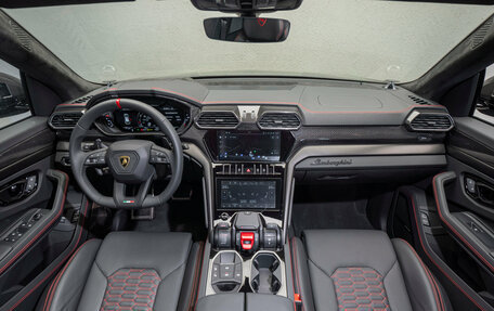 Lamborghini Urus I, 2024 год, 41 000 000 рублей, 10 фотография