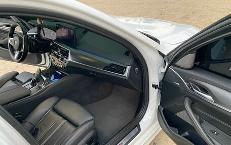 BMW 5 серия, 2020 год, 5 100 000 рублей, 13 фотография