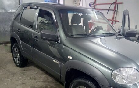 Chevrolet Niva I рестайлинг, 2016 год, 870 000 рублей, 3 фотография