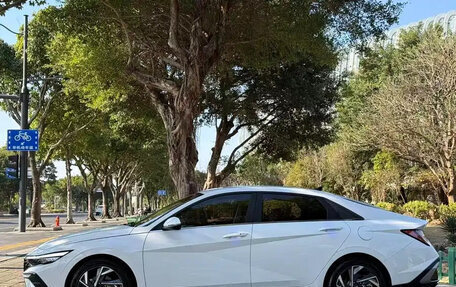 Hyundai Elantra, 2024 год, 1 811 123 рублей, 4 фотография