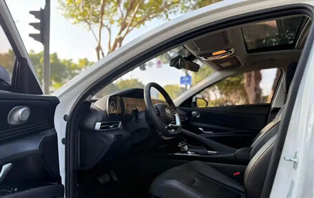 Hyundai Elantra, 2024 год, 1 811 123 рублей, 6 фотография