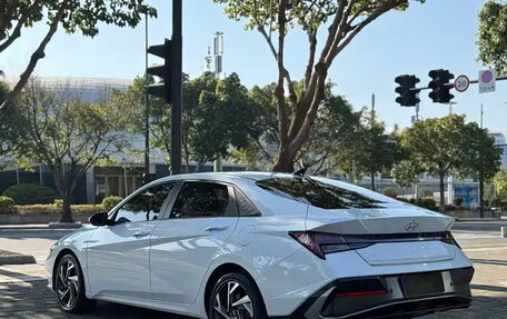 Hyundai Elantra, 2024 год, 1 811 123 рублей, 3 фотография