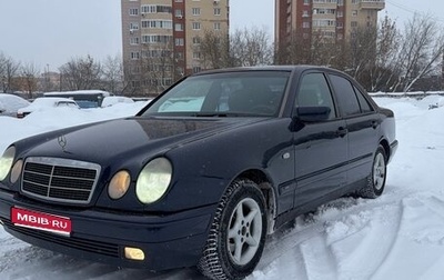 Mercedes-Benz E-Класс, 1998 год, 500 000 рублей, 1 фотография