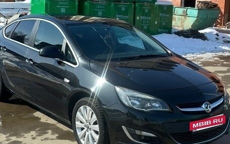 Opel Astra J, 2013 год, 800 000 рублей, 3 фотография