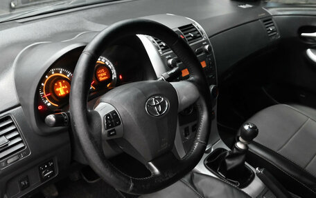 Toyota Corolla, 2011 год, 1 100 000 рублей, 16 фотография