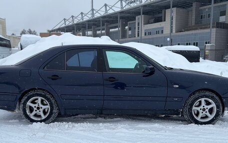 Mercedes-Benz E-Класс, 1998 год, 500 000 рублей, 5 фотография