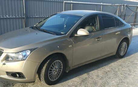 Chevrolet Cruze II, 2011 год, 580 000 рублей, 2 фотография