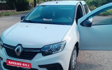 Renault Logan II, 2020 год, 800 000 рублей, 1 фотография