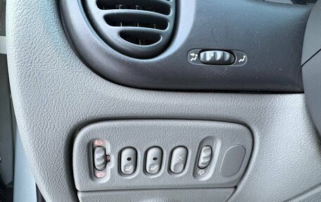 Renault Scenic III, 2003 год, 199 000 рублей, 12 фотография