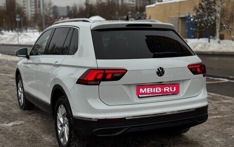 Volkswagen Tiguan II, 2021 год, 2 850 000 рублей, 5 фотография