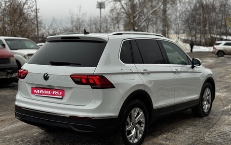 Volkswagen Tiguan II, 2021 год, 2 850 000 рублей, 3 фотография