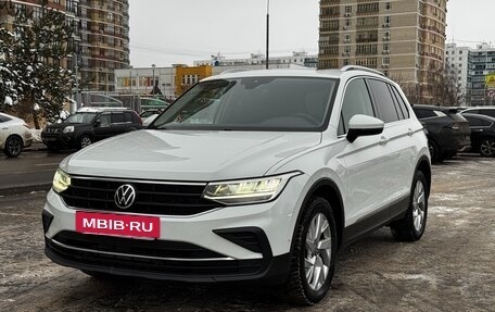 Volkswagen Tiguan II, 2021 год, 2 850 000 рублей, 31 фотография