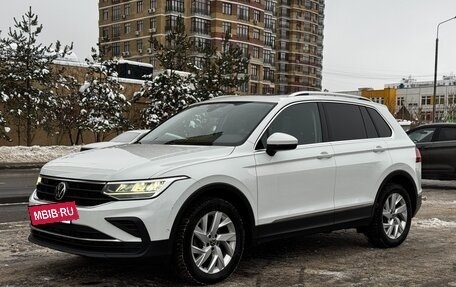Volkswagen Tiguan II, 2021 год, 2 850 000 рублей, 30 фотография