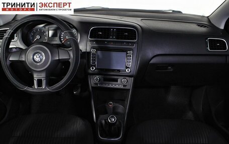 Volkswagen Polo VI (EU Market), 2011 год, 697 000 рублей, 12 фотография