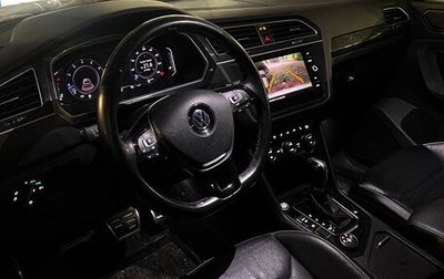 Volkswagen Tiguan II, 2019 год, 3 200 000 рублей, 1 фотография