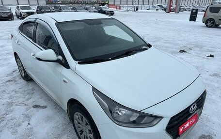 Hyundai Solaris II рестайлинг, 2017 год, 1 170 000 рублей, 1 фотография
