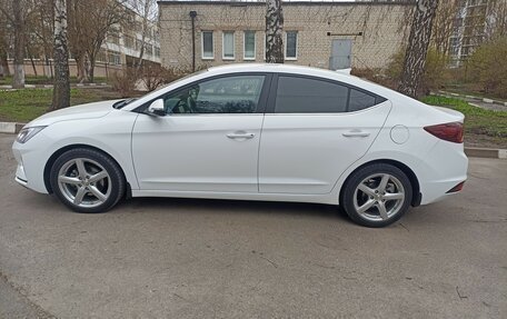 Hyundai Elantra VI рестайлинг, 2019 год, 1 875 000 рублей, 8 фотография