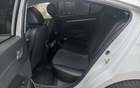 Hyundai Elantra VI рестайлинг, 2019 год, 1 875 000 рублей, 17 фотография