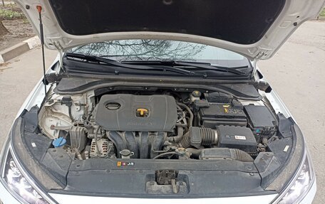 Hyundai Elantra VI рестайлинг, 2019 год, 1 875 000 рублей, 10 фотография