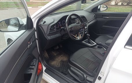 Hyundai Elantra VI рестайлинг, 2019 год, 1 875 000 рублей, 15 фотография