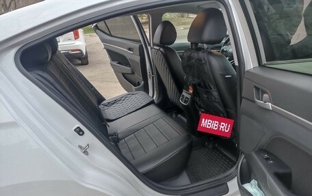 Hyundai Elantra VI рестайлинг, 2019 год, 1 875 000 рублей, 16 фотография