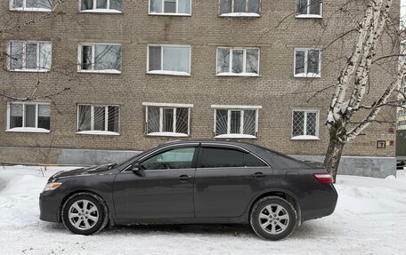 Toyota Camry, 2010 год, 1 350 000 рублей, 2 фотография