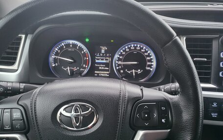 Toyota Highlander III, 2014 год, 3 200 000 рублей, 3 фотография