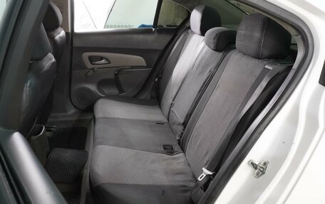 Chevrolet Cruze II, 2010 год, 649 000 рублей, 9 фотография